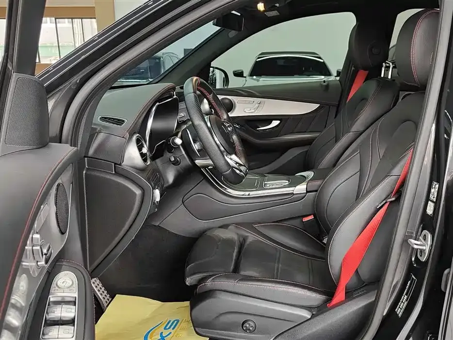 Mercedes-Benz GLC AMG — фото 8