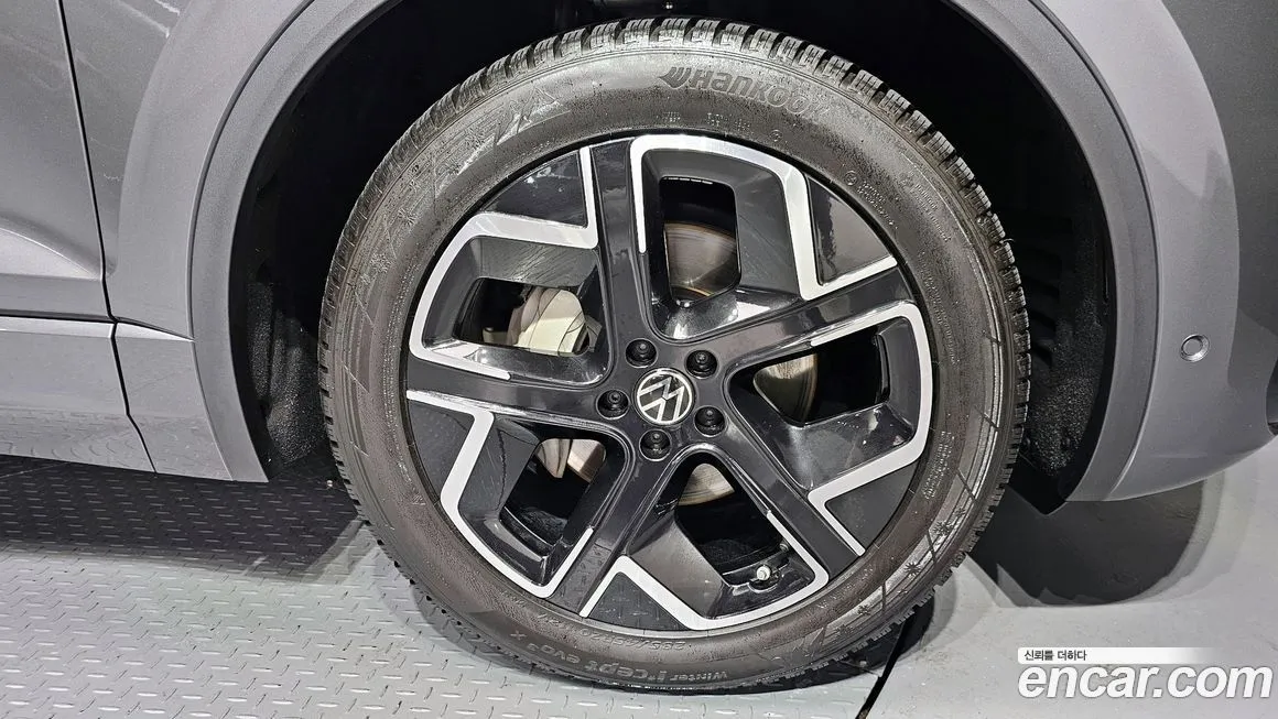 Volkswagen Touareg 2024 из KR, фото 4