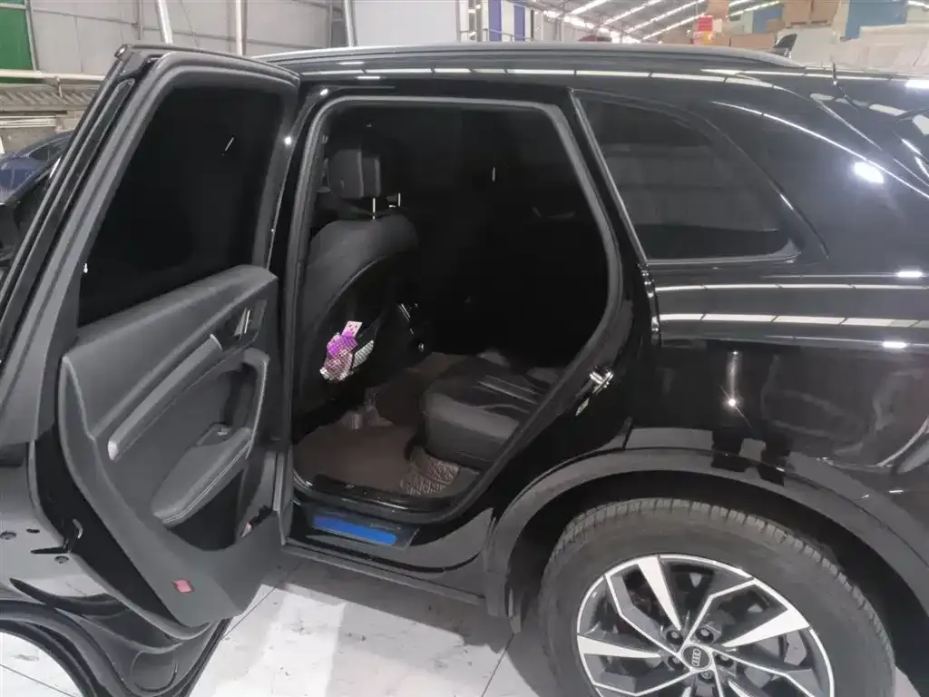 Audi Q5L 2024 из CN, фото 2