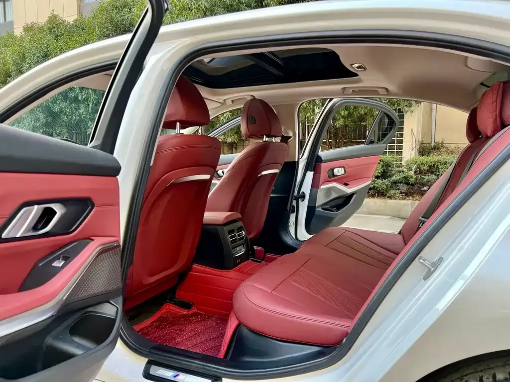 BMW 3 Series 2023 из CN, фото 3