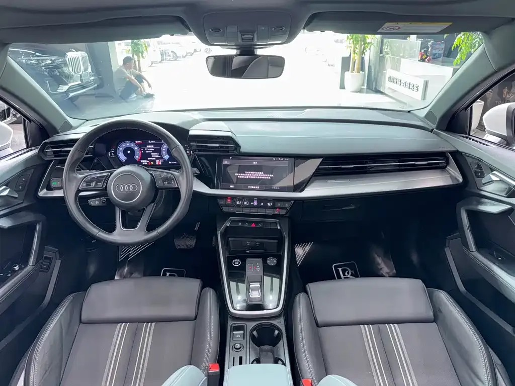 Audi A3 2023 из CN, фото 8