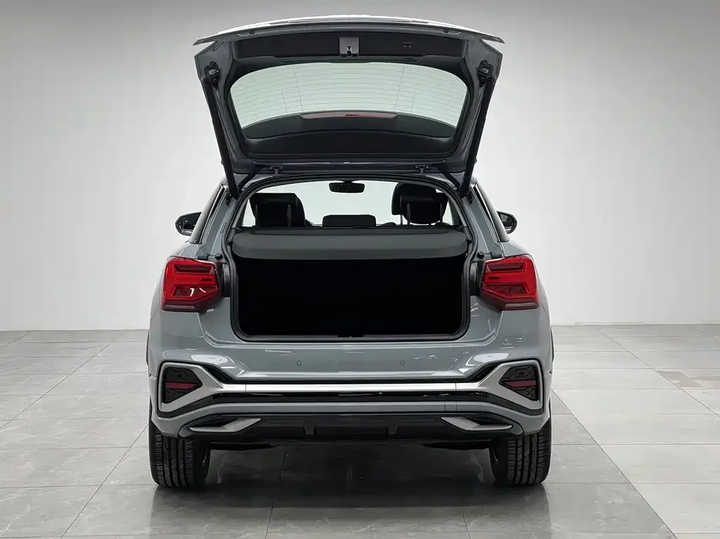 Audi Q2L 2024 из CN, фото 3