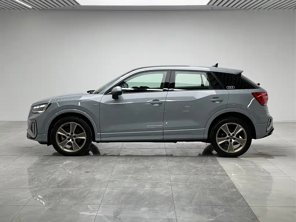 Audi Q2L 2024 из CN, фото 9