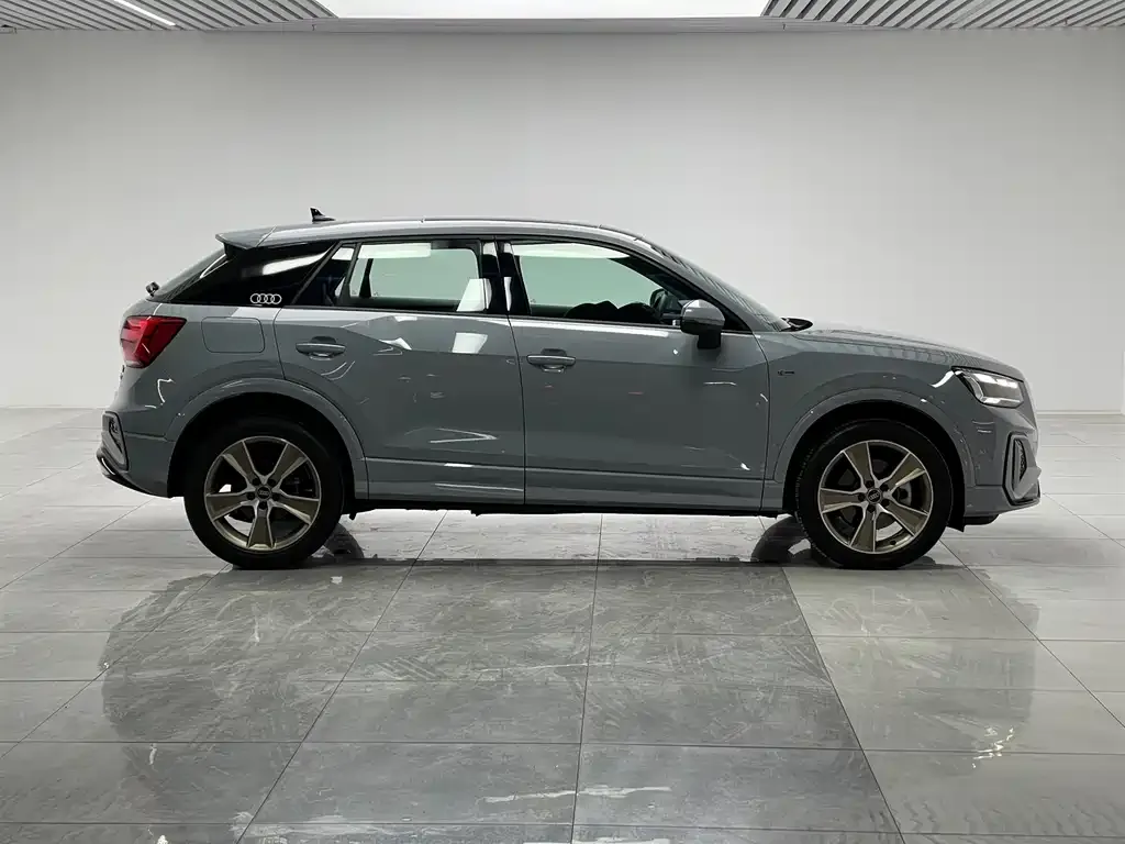 Audi Q2L 2024 из CN, фото 8