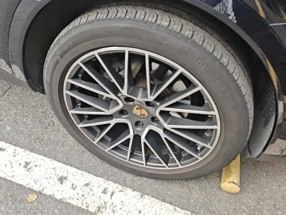 Porsche Cayenne Hybrid — фото 7