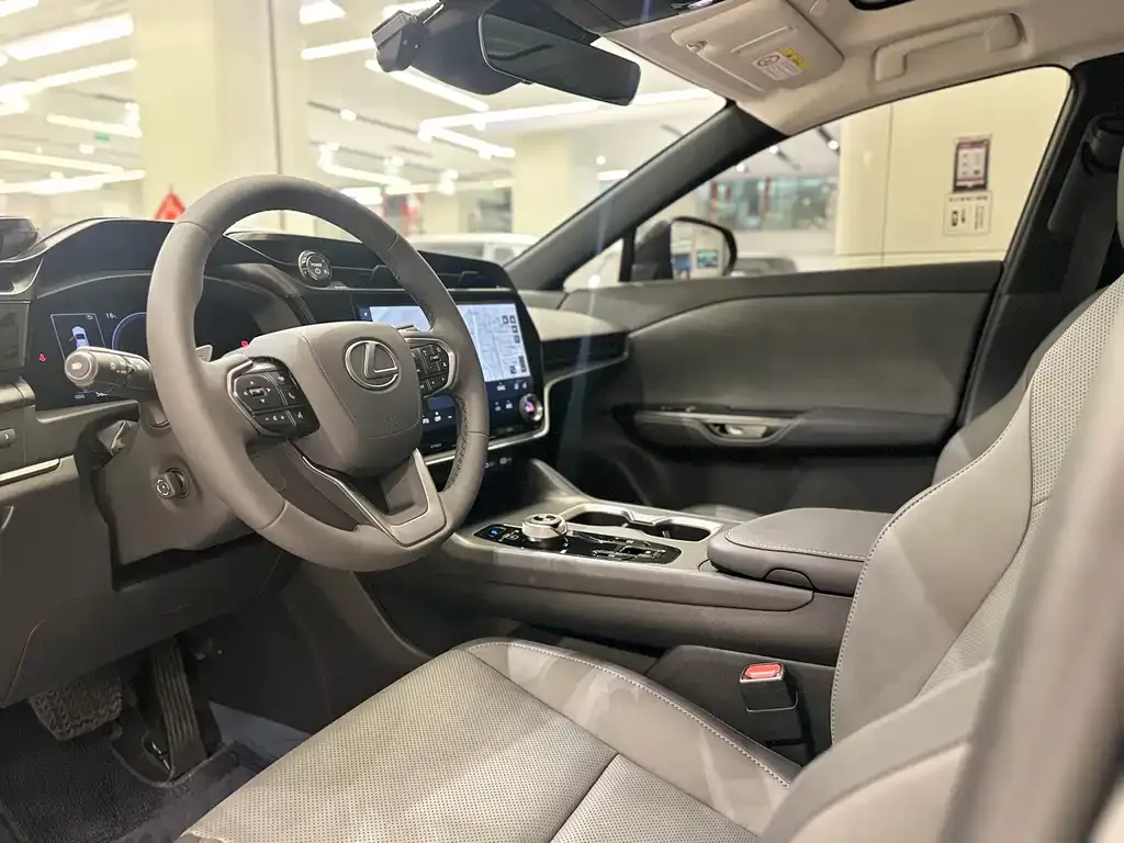 Lexus RZ 2025 из CN, фото 10