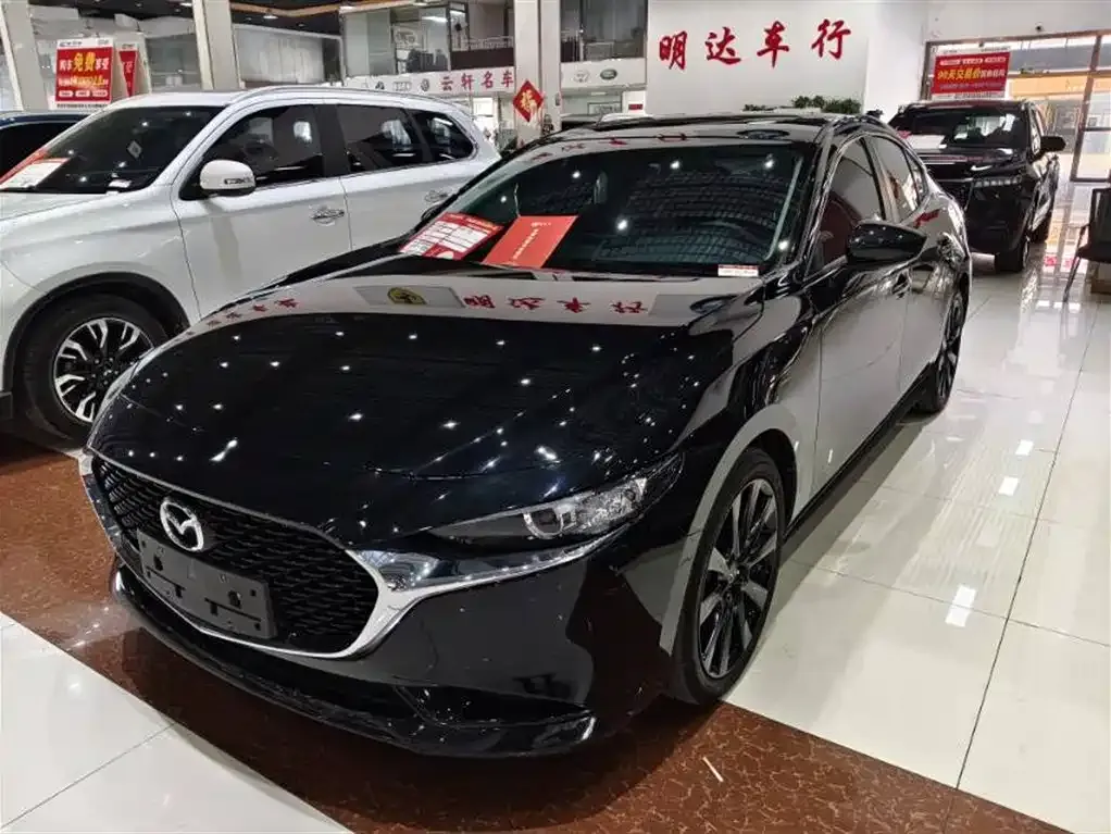 Mazda 3 Axela 2024 из CN, фото 1