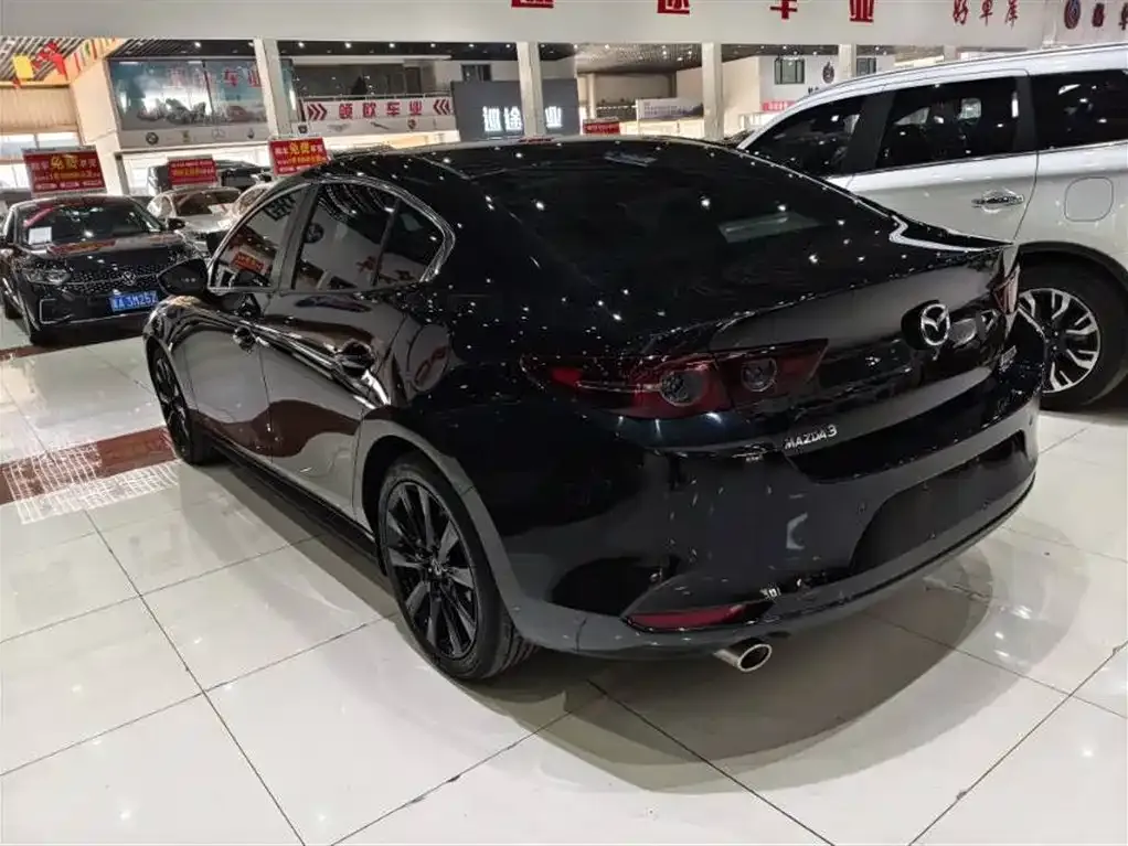 Mazda 3 Axela 2024 из CN, фото 3
