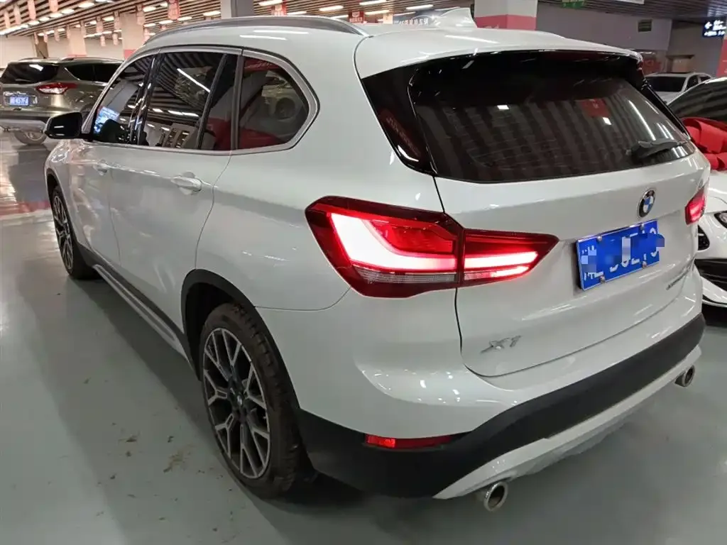 BMW X1 2021 из CN, фото 10