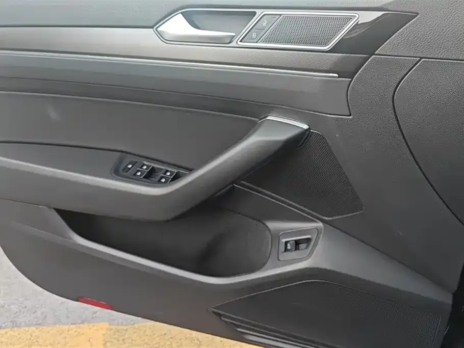 Volkswagen Magotan 2022 из CN, фото 2