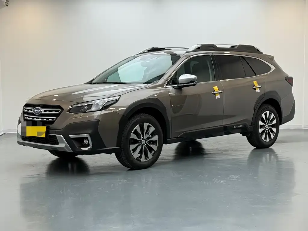 Subaru Outback — фото 1