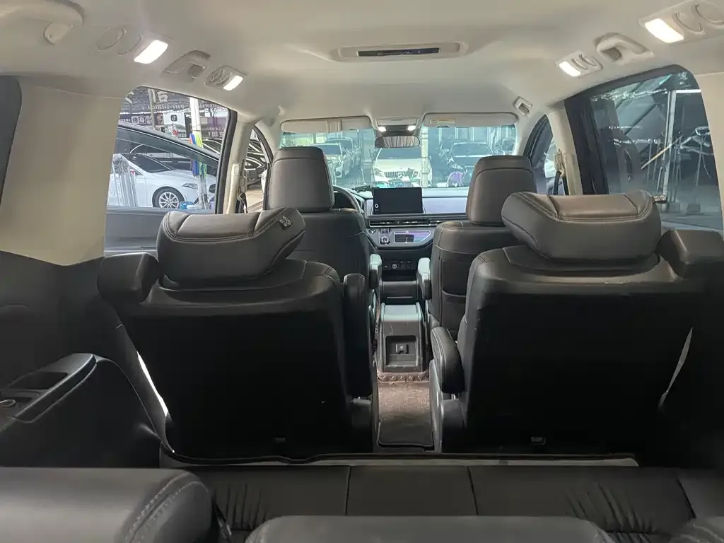 Honda Odyssey 2023 из CN, фото 5