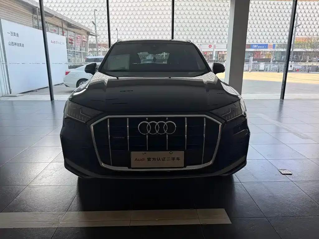 Audi Q7 2024 из CN, фото 9