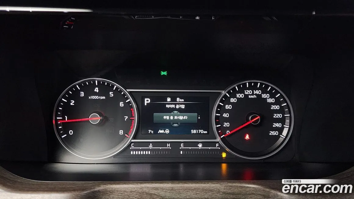 Kia Sorento — фото 10