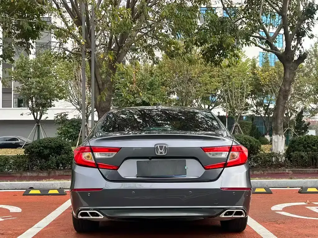 Honda Accord — фото 5