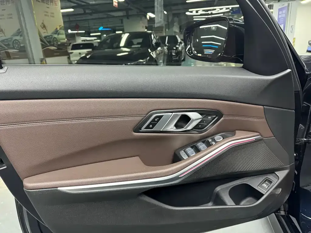 BMW 3 Series 2024 из CN, фото 6