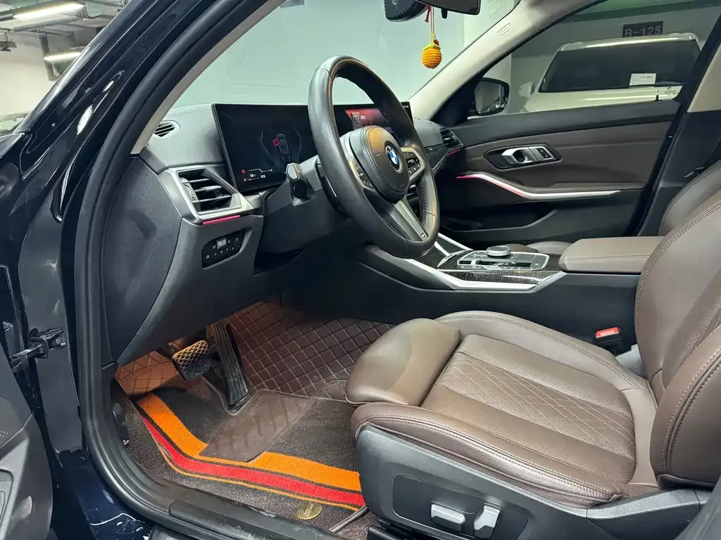 BMW 3 Series 2024 из CN, фото 3