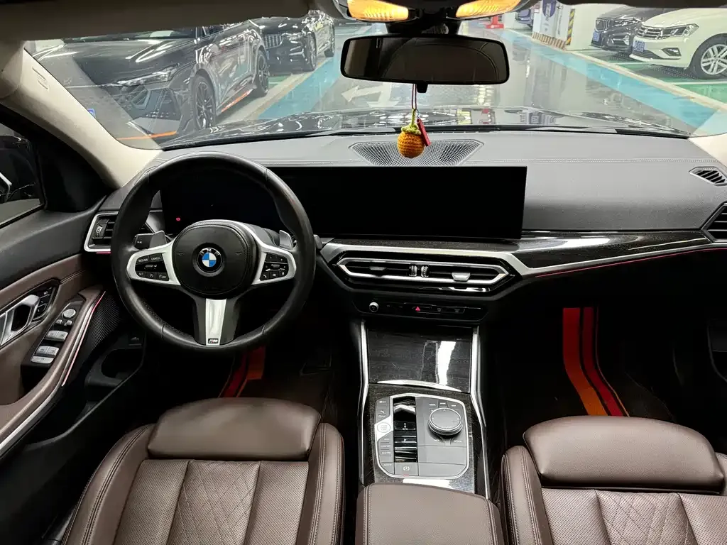 BMW 3 Series 2024 из CN, фото 8
