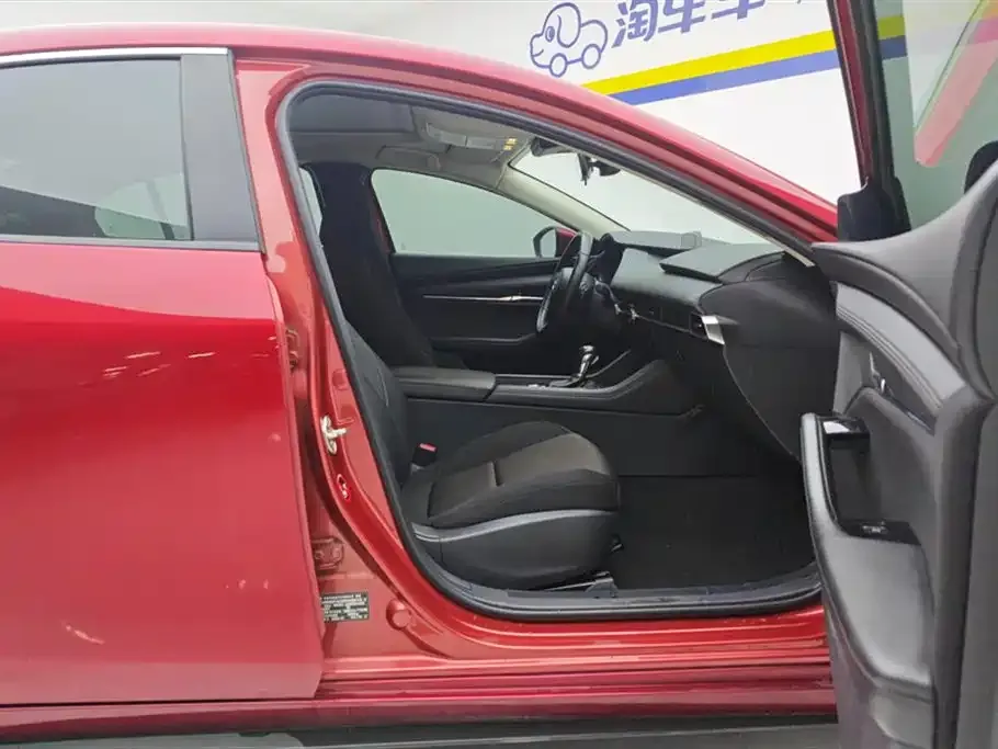 Mazda 3 Axela 2023 из CN, фото 3