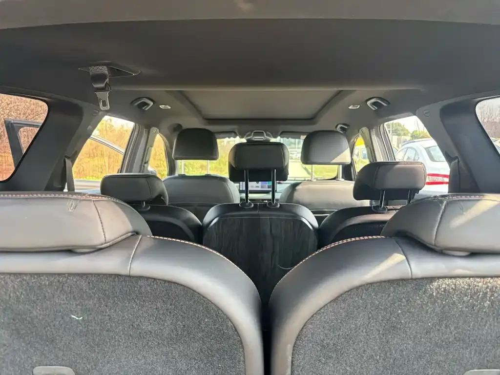 Geely Haoyue L 2023 из CN, фото 2