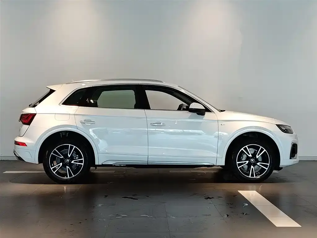 Audi Q5L 2023 из CN, фото 7
