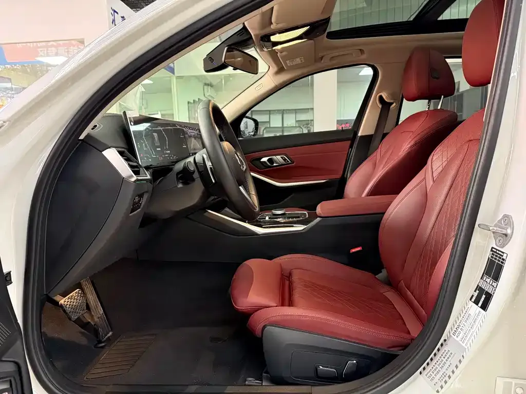 BMW 3 Series 2024 из CN, фото 6