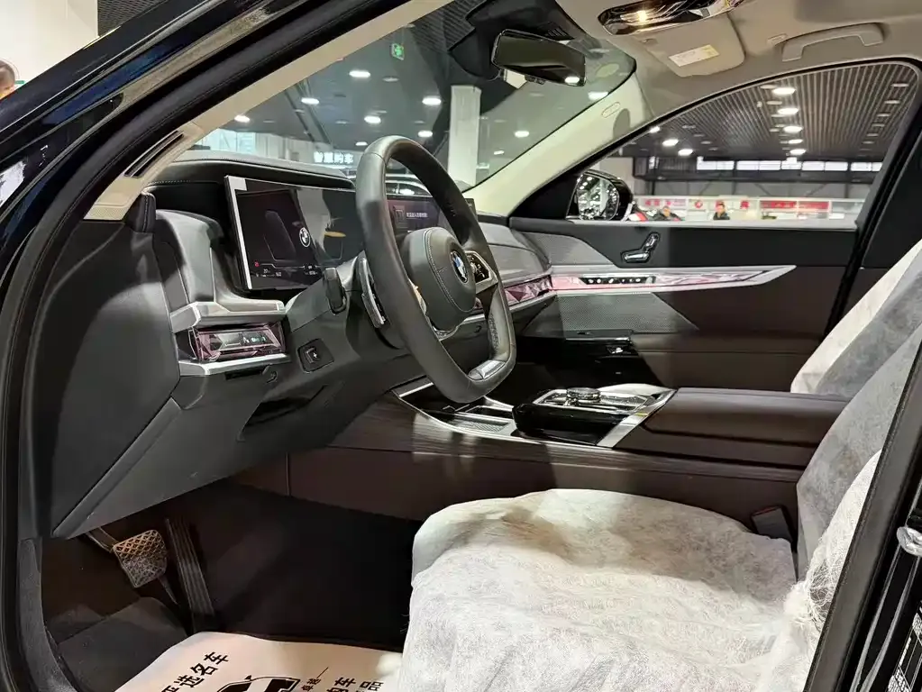BMW 7 Series 2026 из CN, фото 4
