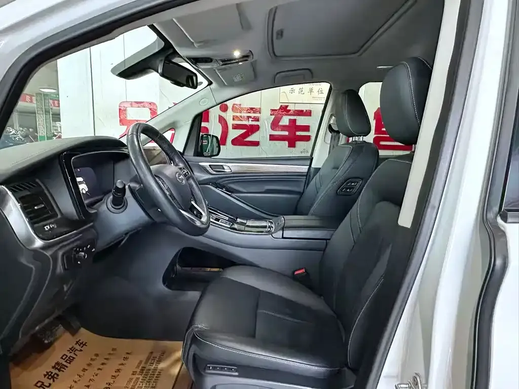 GAC Motor Trumpchi M8 — фото 3