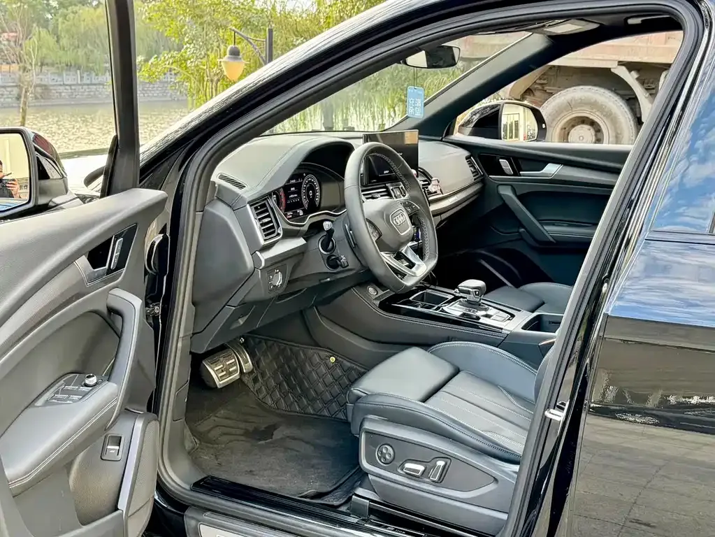 Audi Q5L 2024 из CN, фото 8