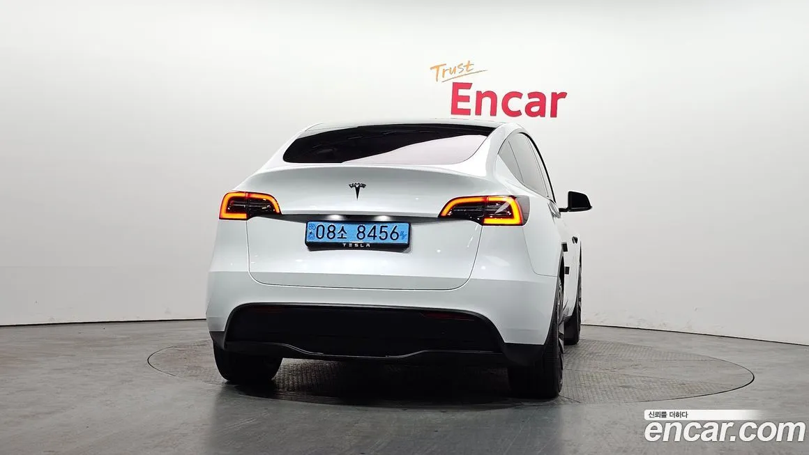 Tesla Model Y 2024 из KR, фото 2