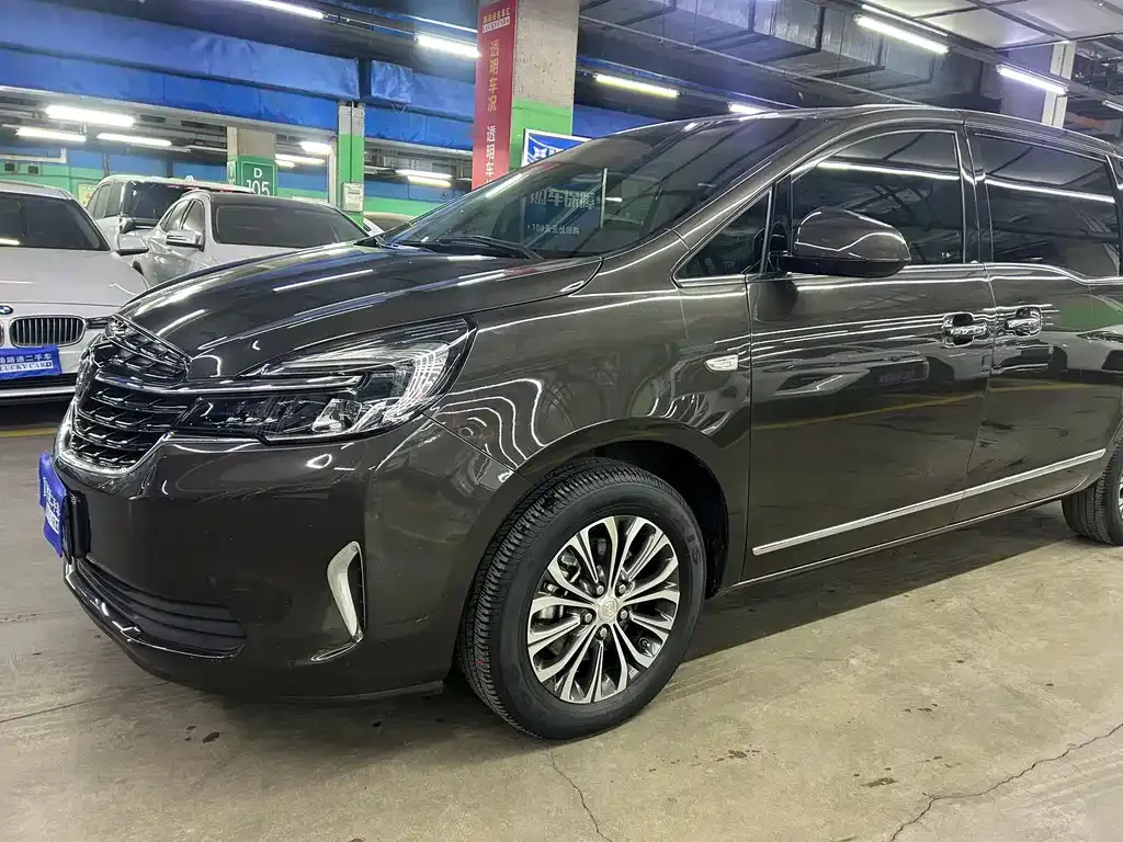 Buick GL8 2021 из CN, фото 1