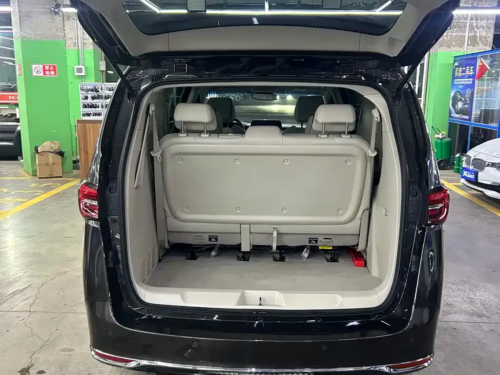Buick GL8 2021 из CN, фото 10