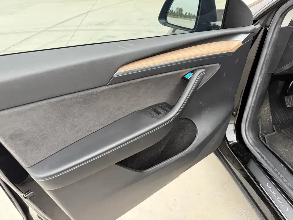 Tesla Model Y 2022 из CN, фото 8