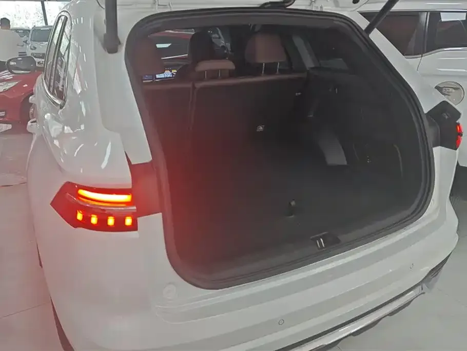 Geely Xingyue L 2023 из CN, фото 9