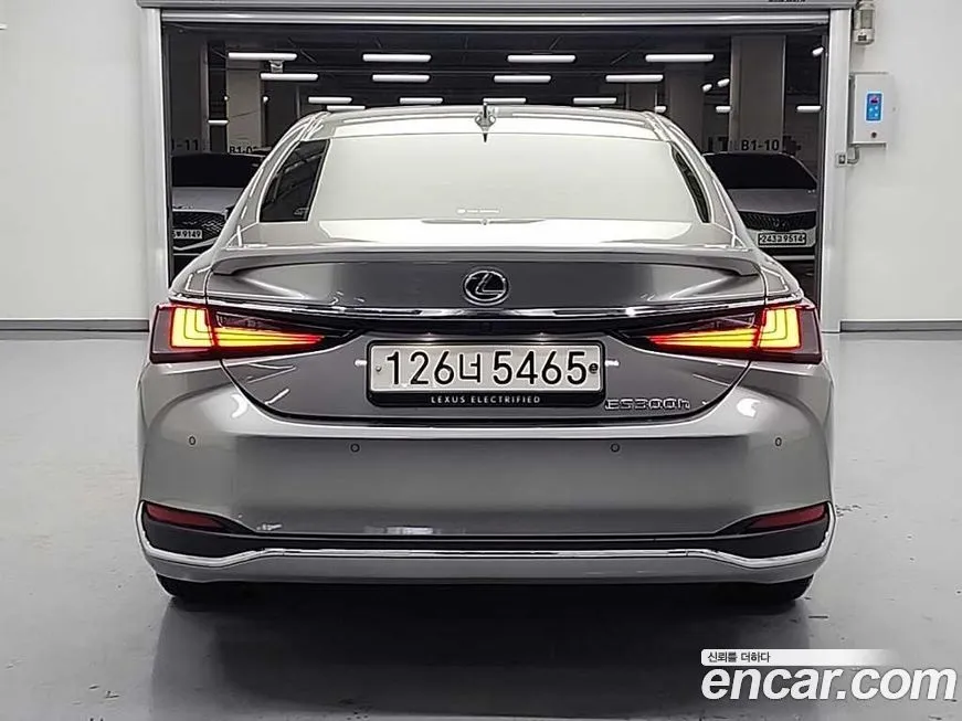 Lexus ES 2025 из KR, фото 2