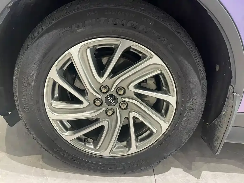 Lincoln Aviator — фото 10