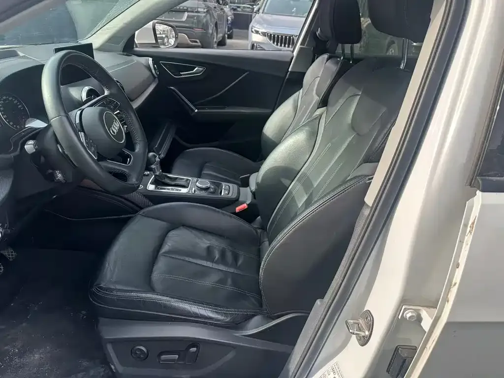 Audi Q2L 2021 из CN, фото 2