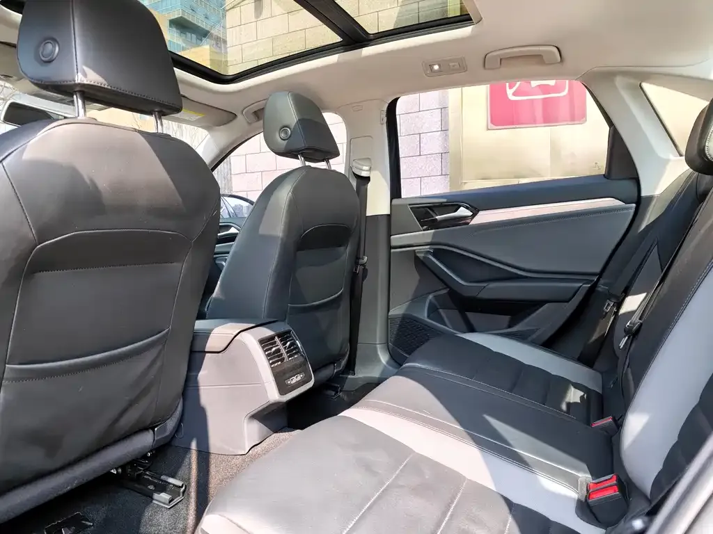 Volkswagen Sagitar 2022 из CN, фото 2