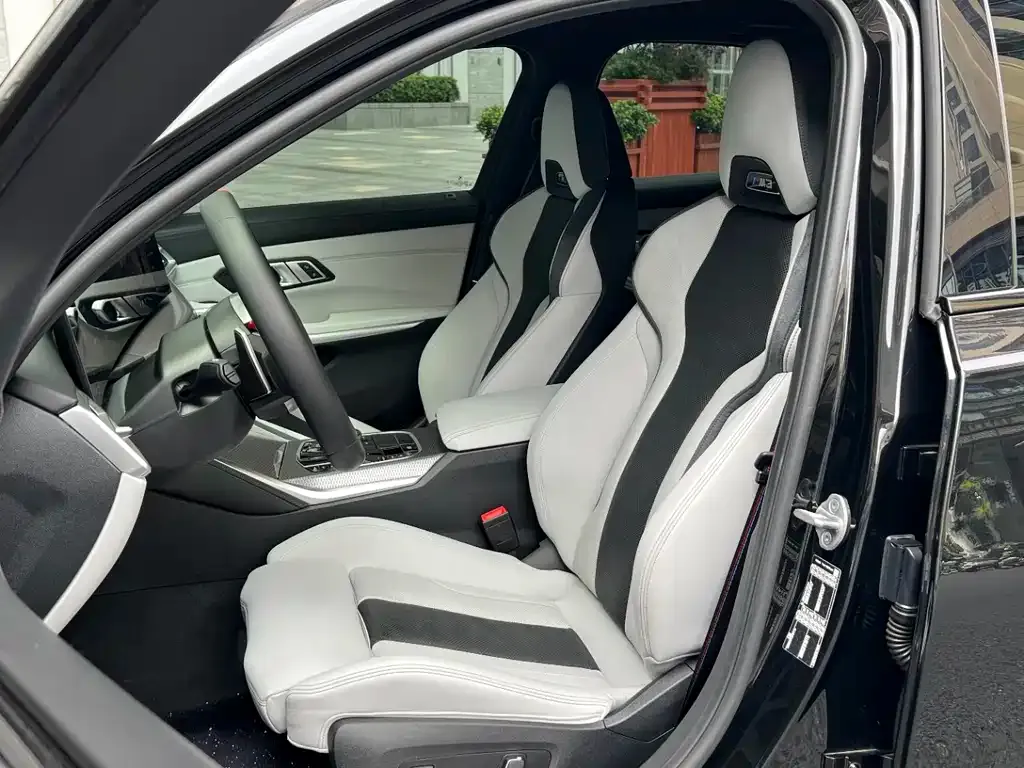 BMW M3 2025 из CN, фото 5