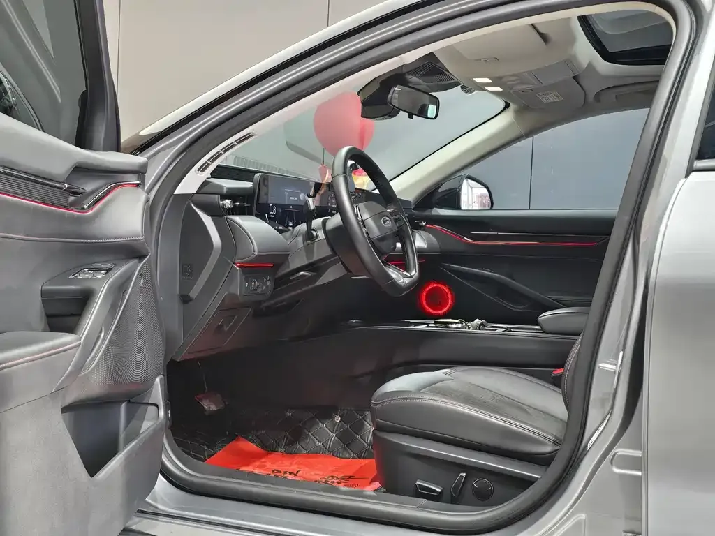 Ford Mondeo 2023 из CN, фото 8