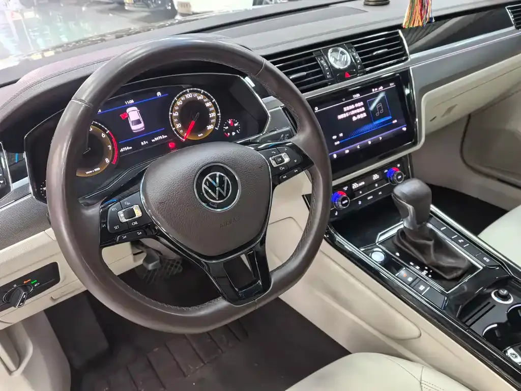 Volkswagen Phideon 2021 из CN, фото 8