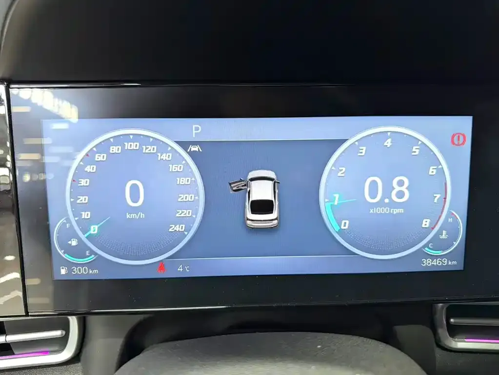 Hyundai Elantra 2023 из CN, фото 3
