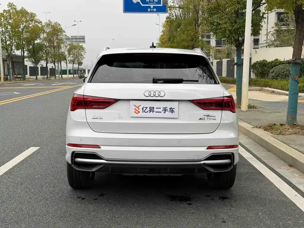 Audi Q3 — фото 9