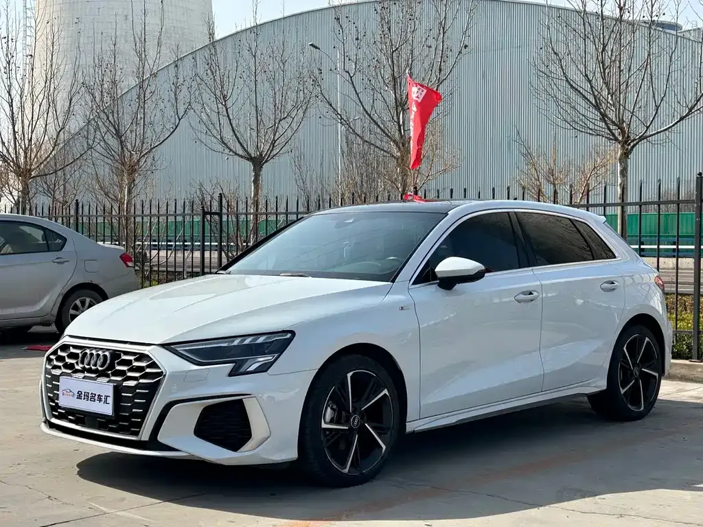 Audi A3 2024 из CN, фото 1