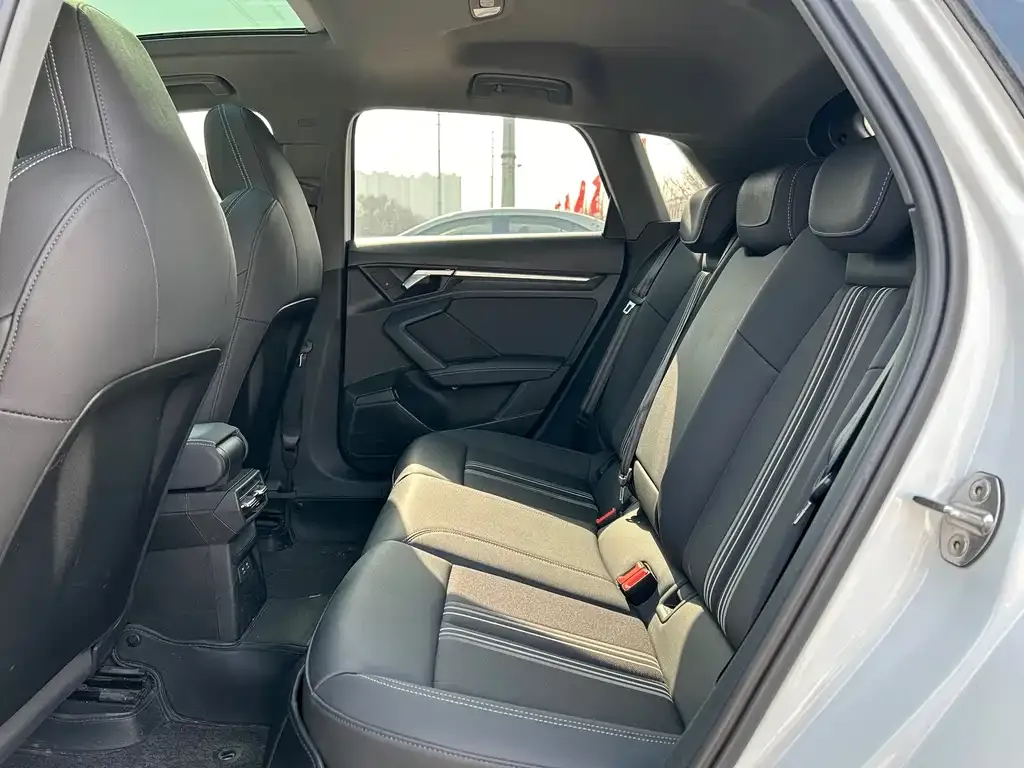 Audi A3 2024 из CN, фото 6