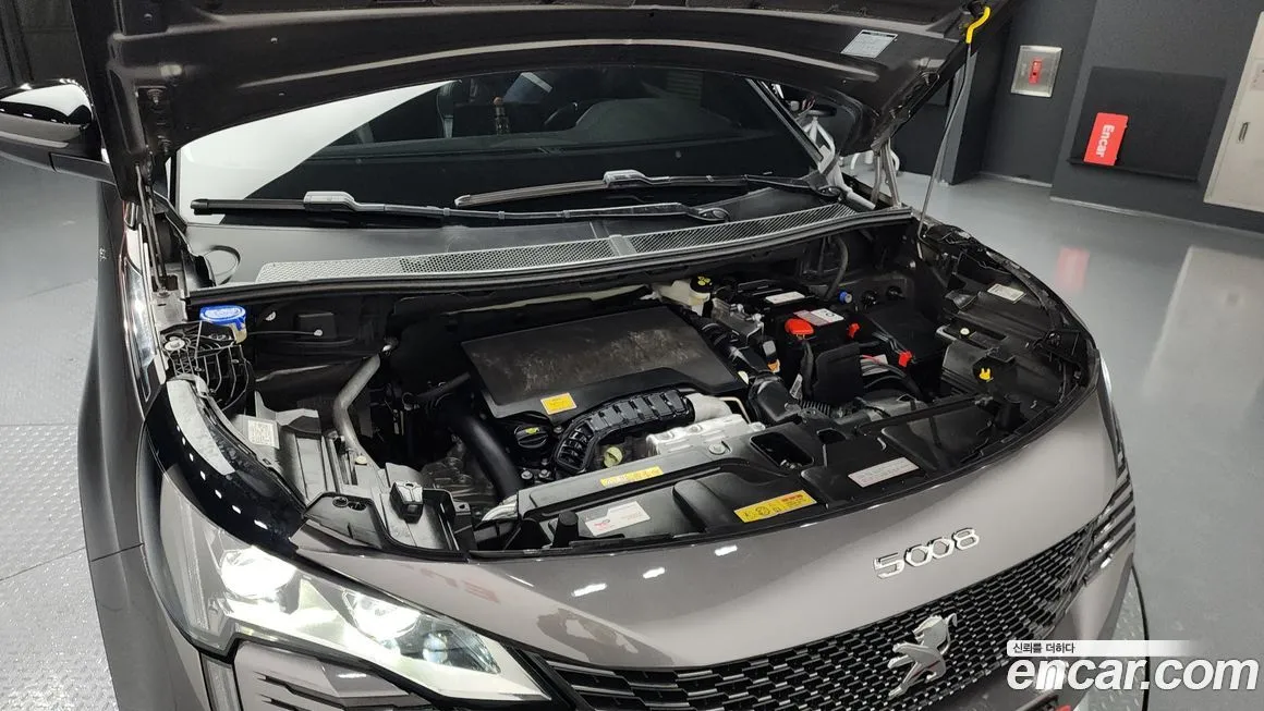 Peugeot 5008 2024 из KR, фото 4