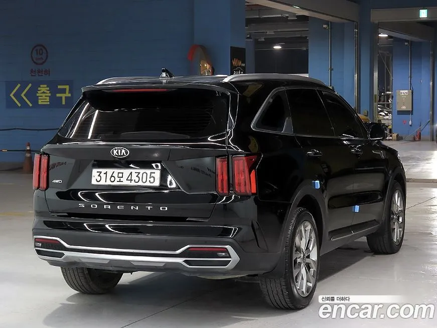 Kia Sorento — фото 5