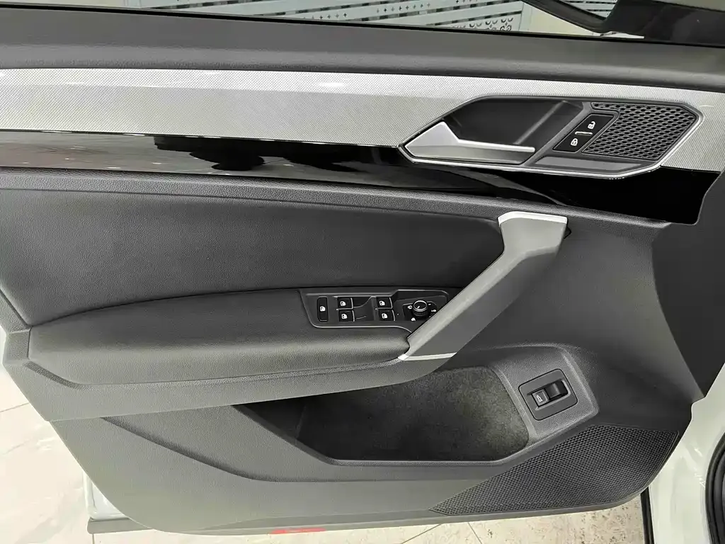 Volkswagen Tayron 2022 из CN, фото 9