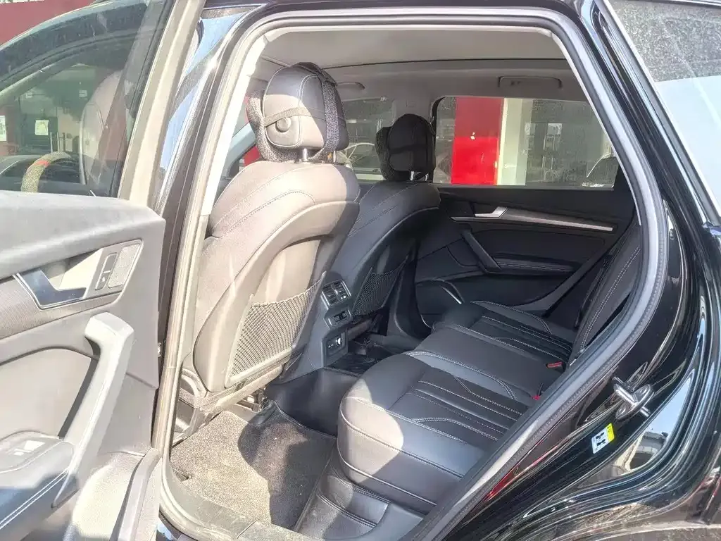 Audi Q5L 2022 из CN, фото 3