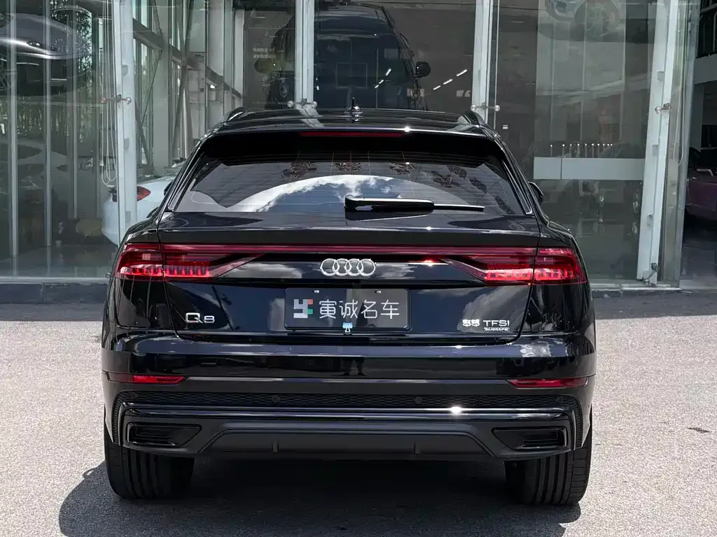 Audi Q8 2021 из CN, фото 9